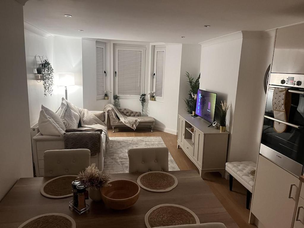 Appartamento Gorgeous 2 Floor 3 Bed *